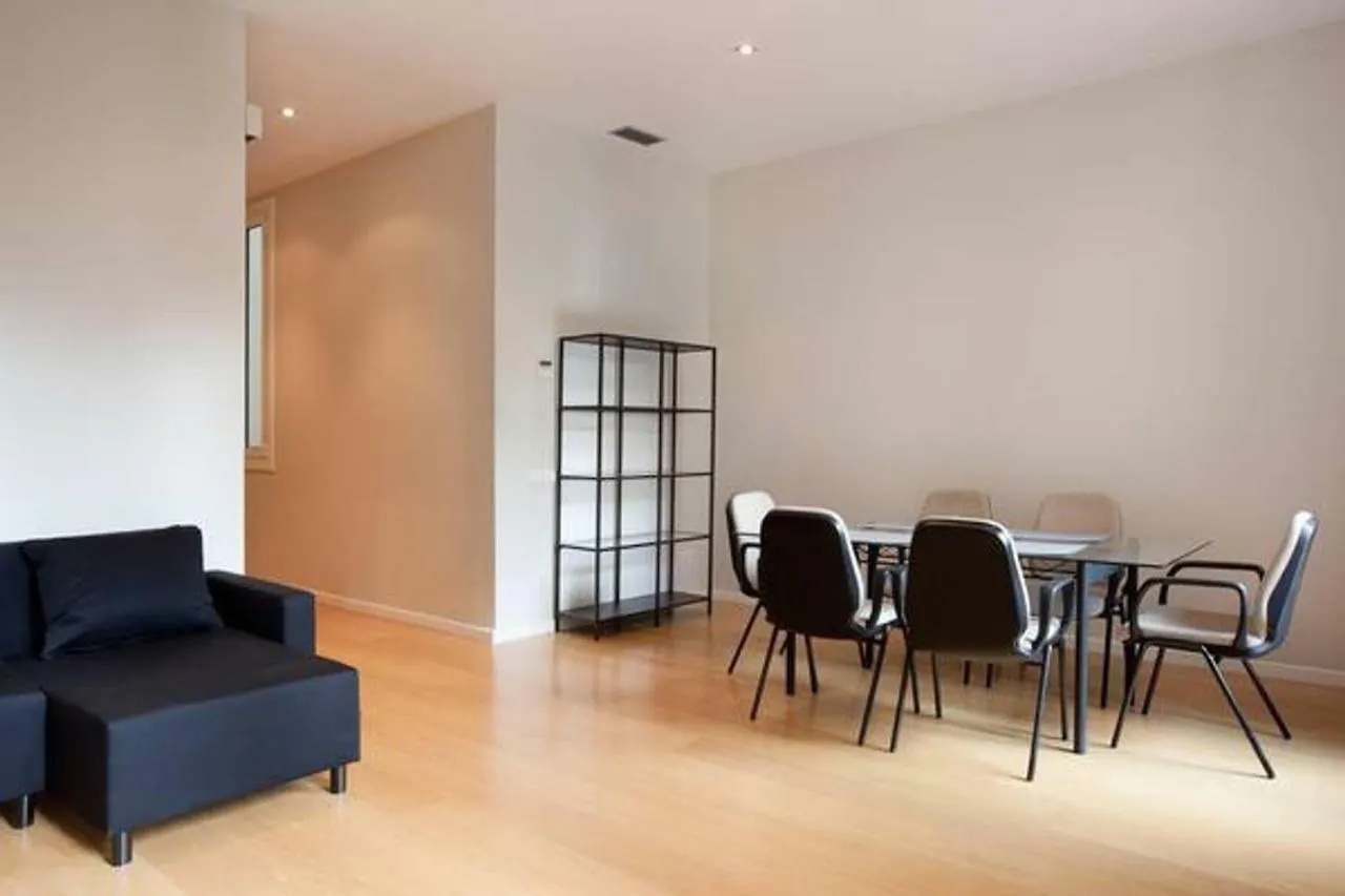 Апартаменты Modern Quiet Flat With A Large Balcony Барселона