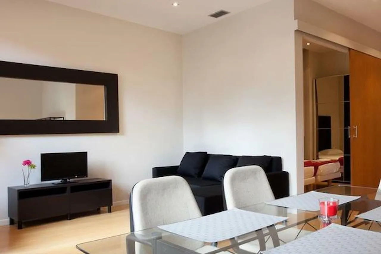 Апартаменты Modern Quiet Flat With A Large Balcony Барселона Испания