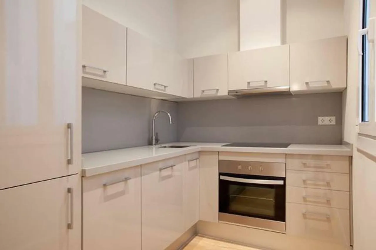 Modern Quiet Flat With A Large Balcony Lägenhet Barcelona